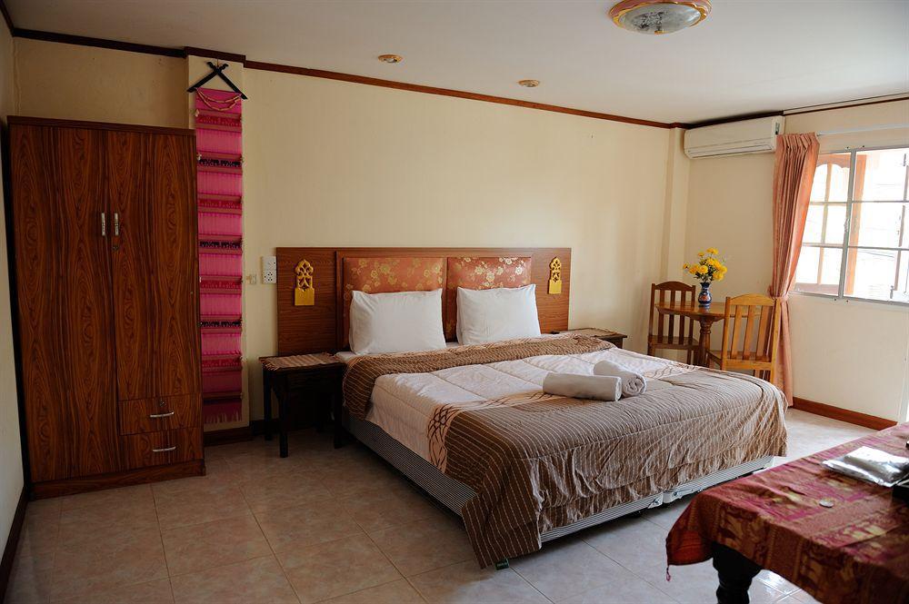 Hotel The Britannia Chiang Mai Esterno foto
