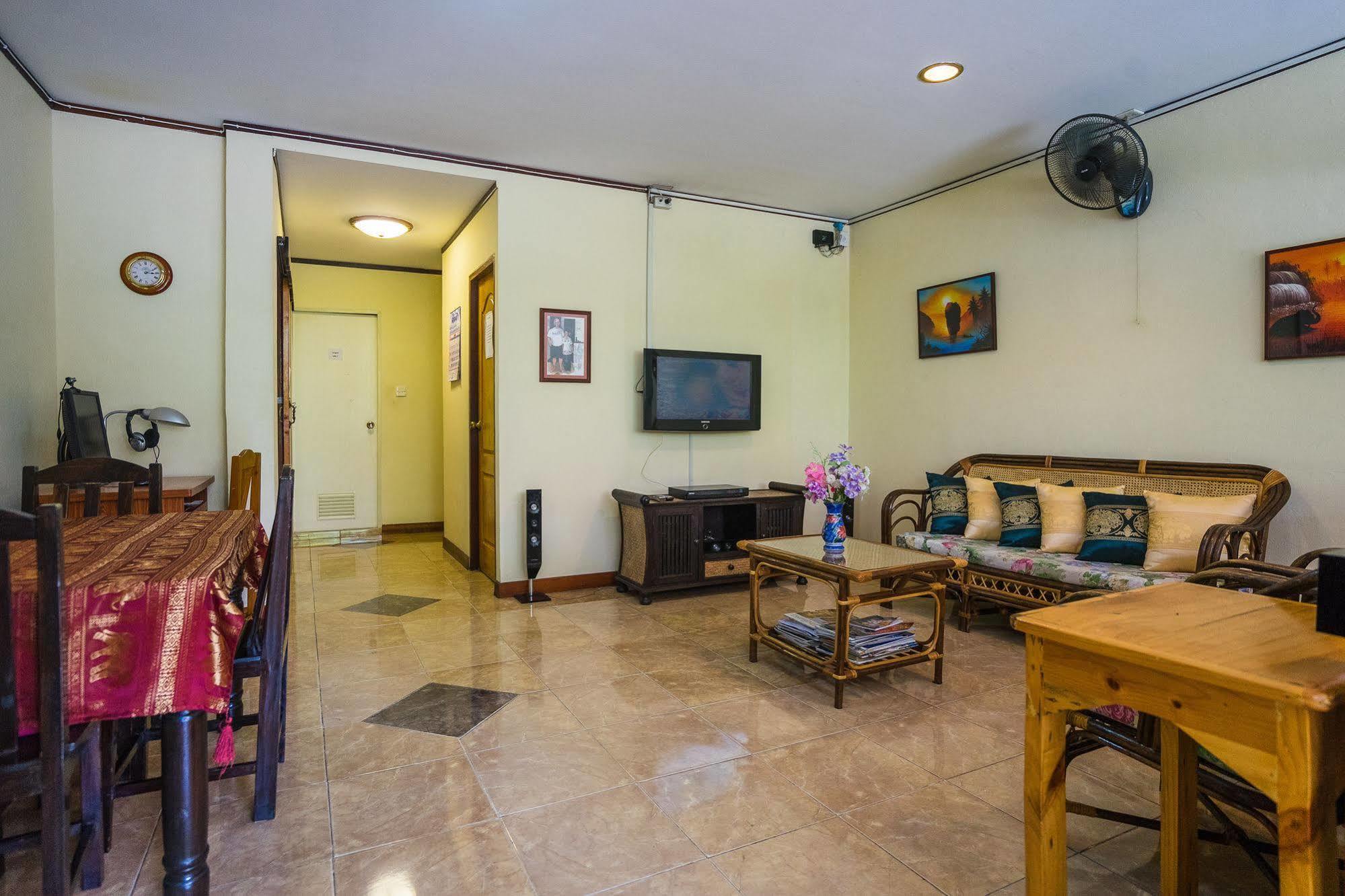 Hotel The Britannia Chiang Mai Esterno foto