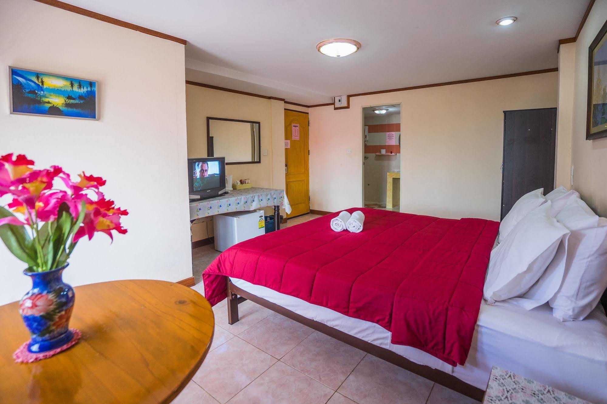 Hotel The Britannia Chiang Mai Esterno foto